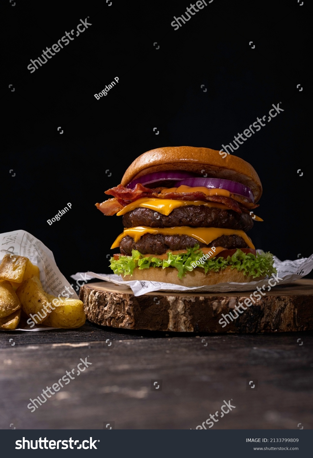 51,704 Cheese bacon burger Images, Stock Photos & Vectors | Shutterstock