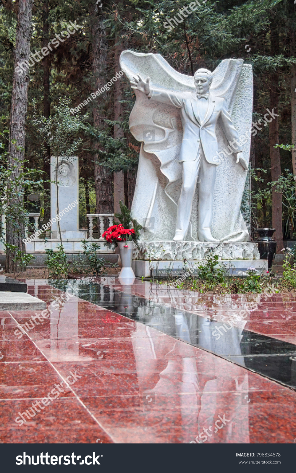 Muslim monuments on the grave Muslim monuments on the grave