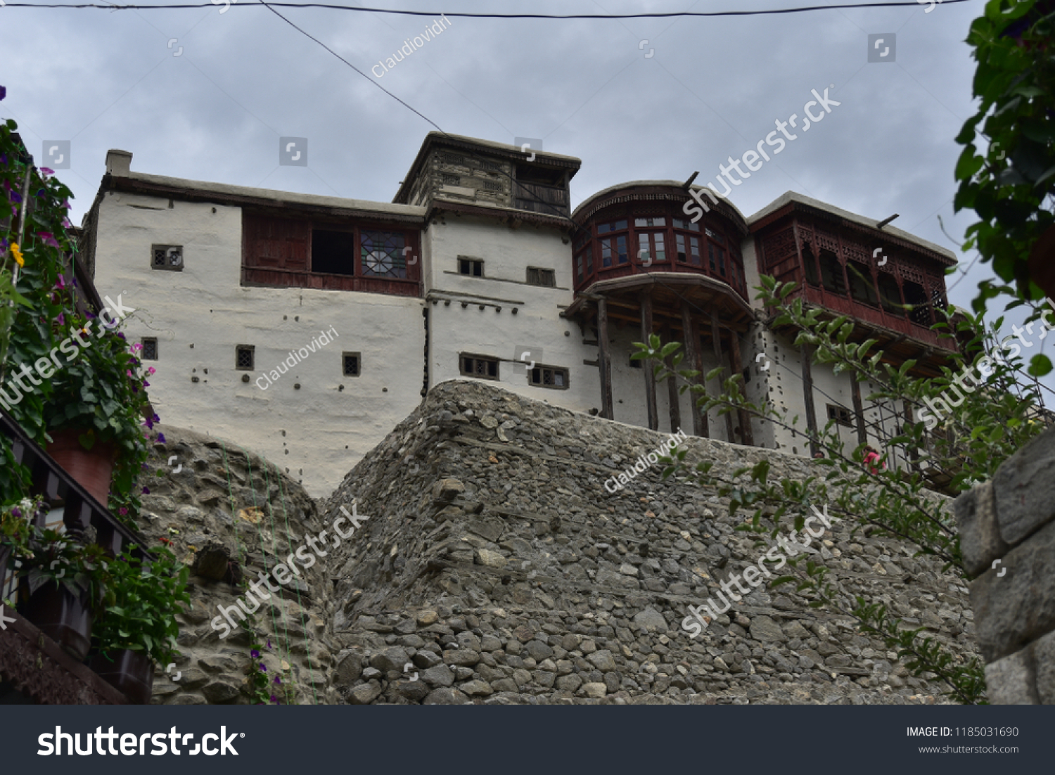 Baltit Fort Karimabad Northern Pakistan Stock Photo 1185031690 ...