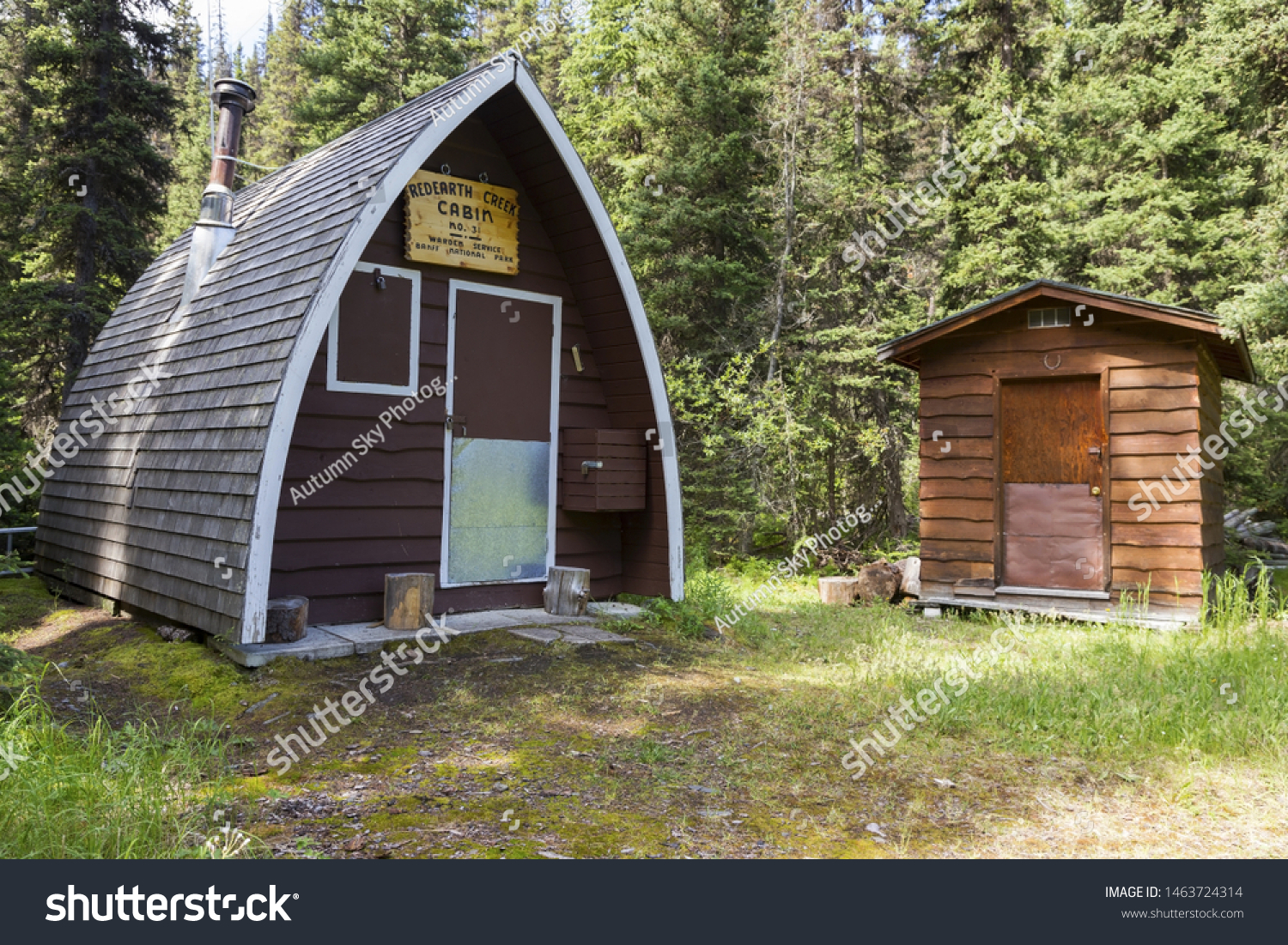 Banff Alberta Canada July 22 2019 Stock Photo Edit Now 1463724314