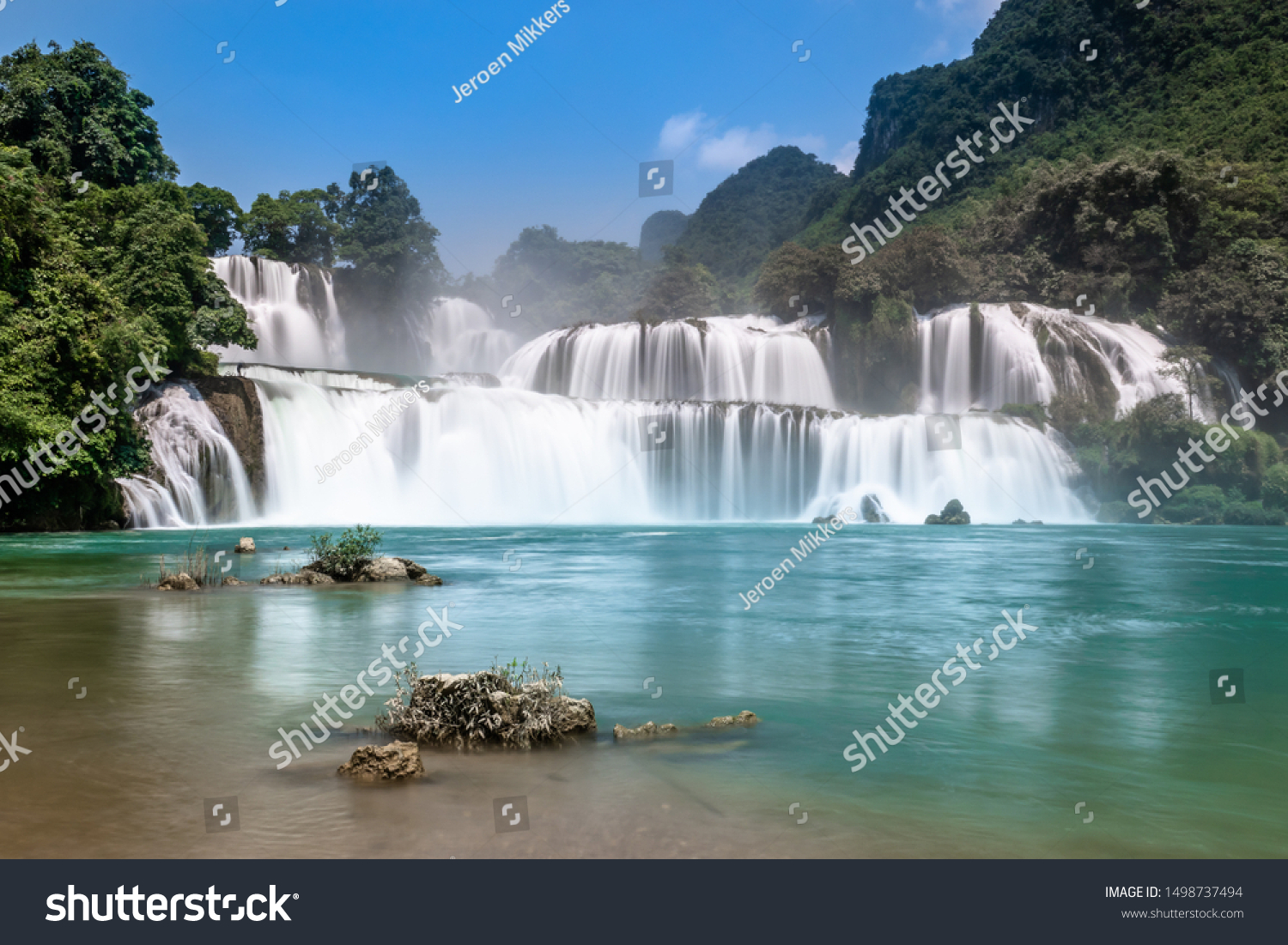 42,392 Serene waterfalls Images, Stock Photos & Vectors | Shutterstock