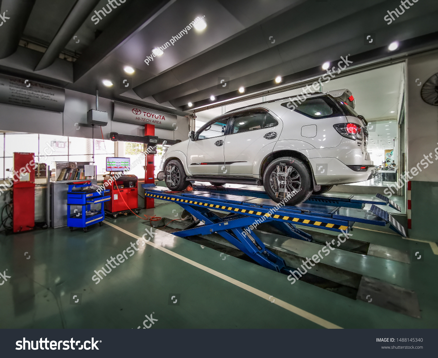 Download Bangkok 2682019 Auto Repair Inspection Toyota Stock Photo Edit Now 1488145340