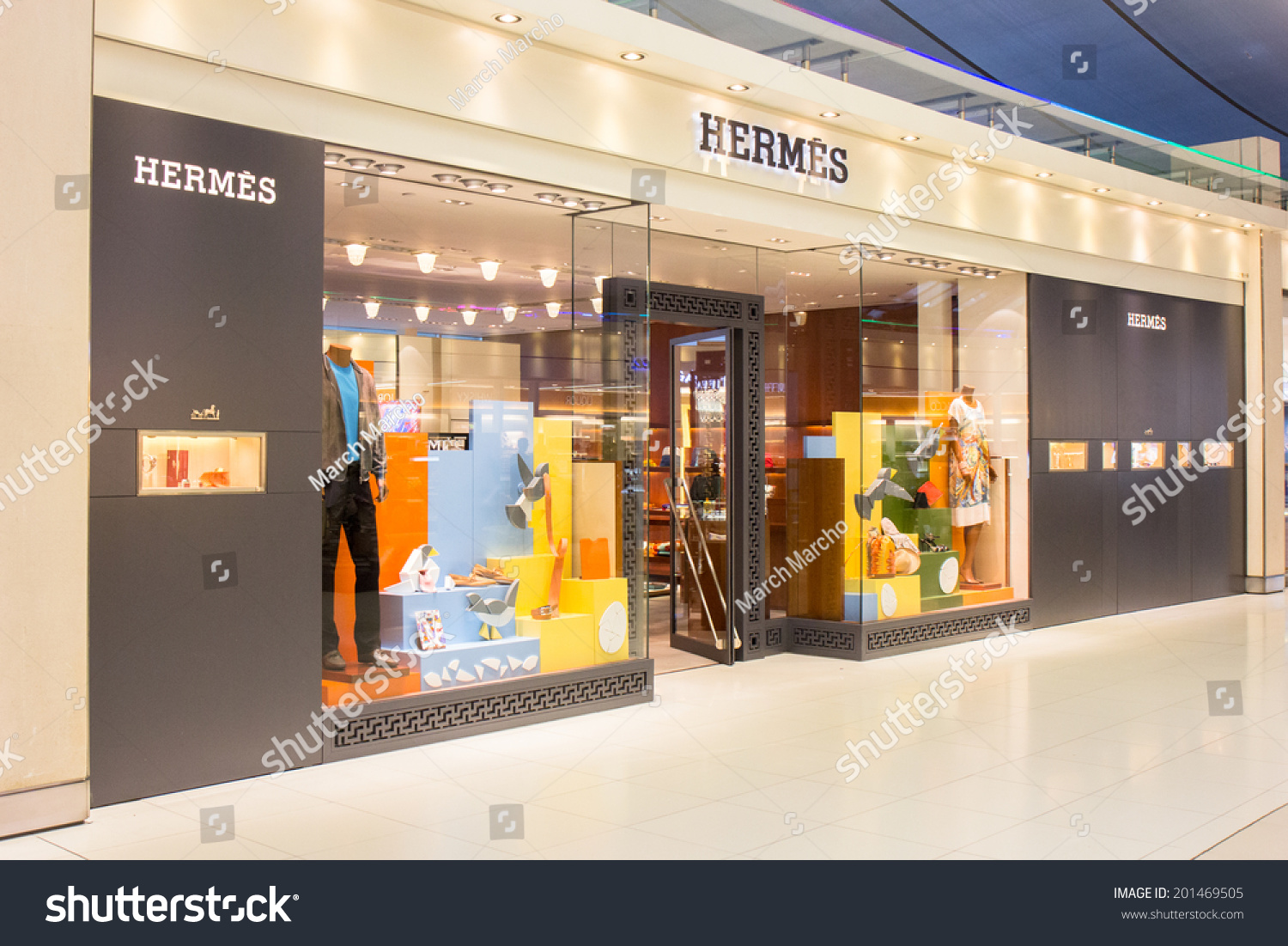 hermes airport stores