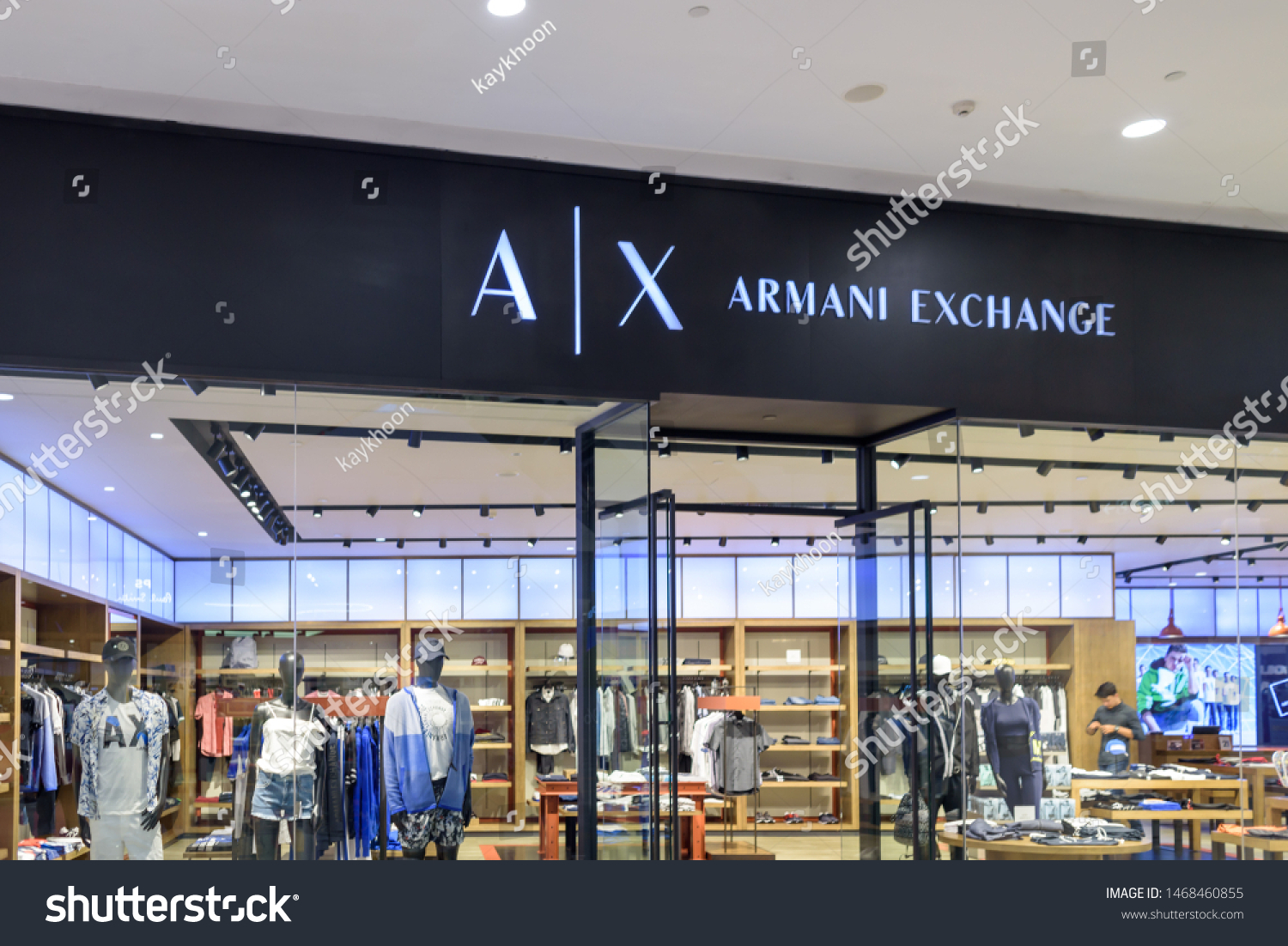 armani exchange emquartier