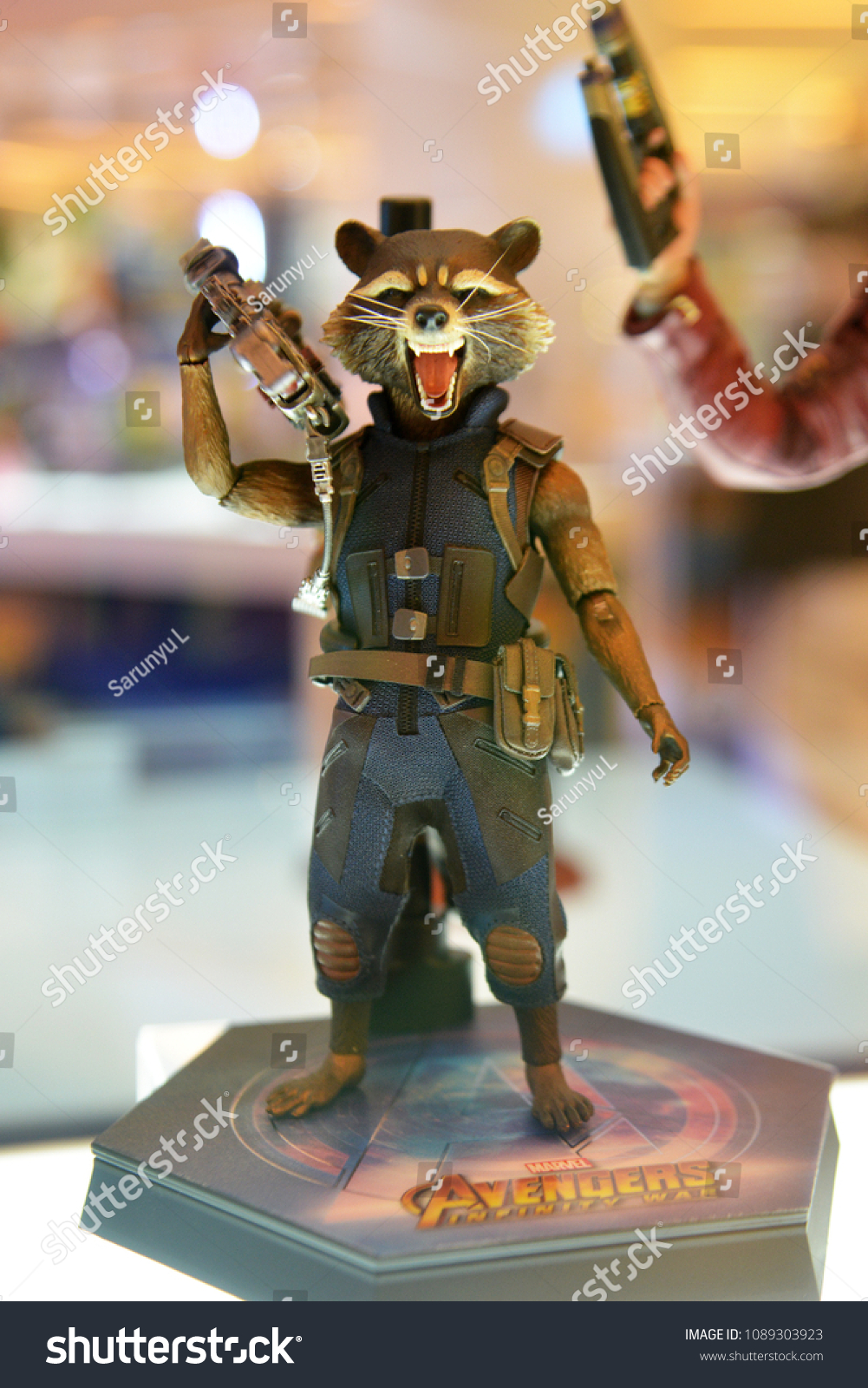 figurine rocket raccoon