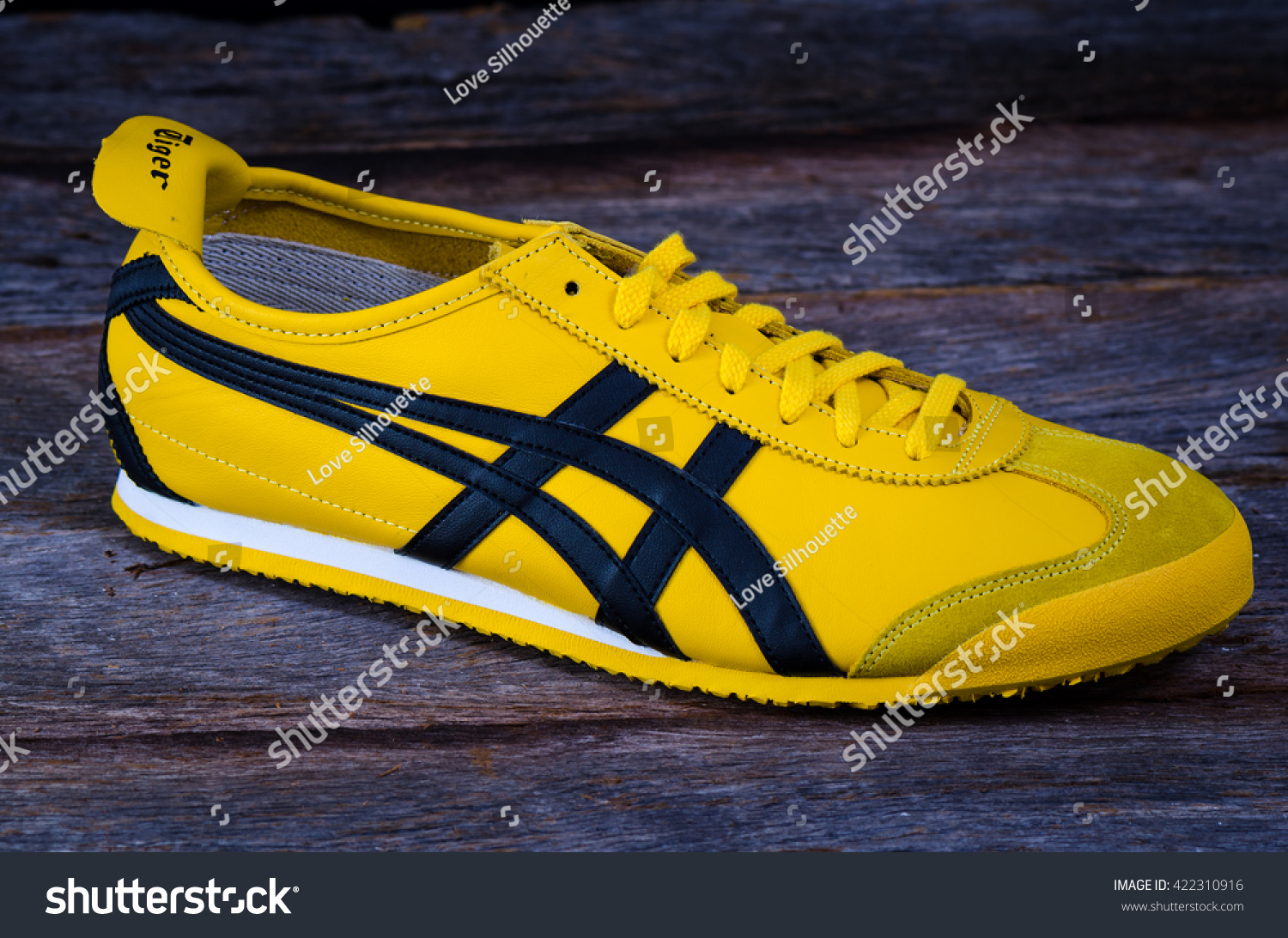 onitsuka tiger made in thailand