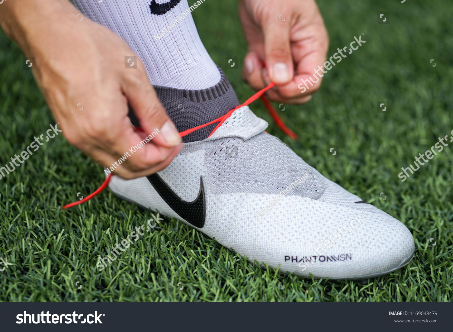 New Nike Hypervenom Phantom III FG Football Boots Red Black