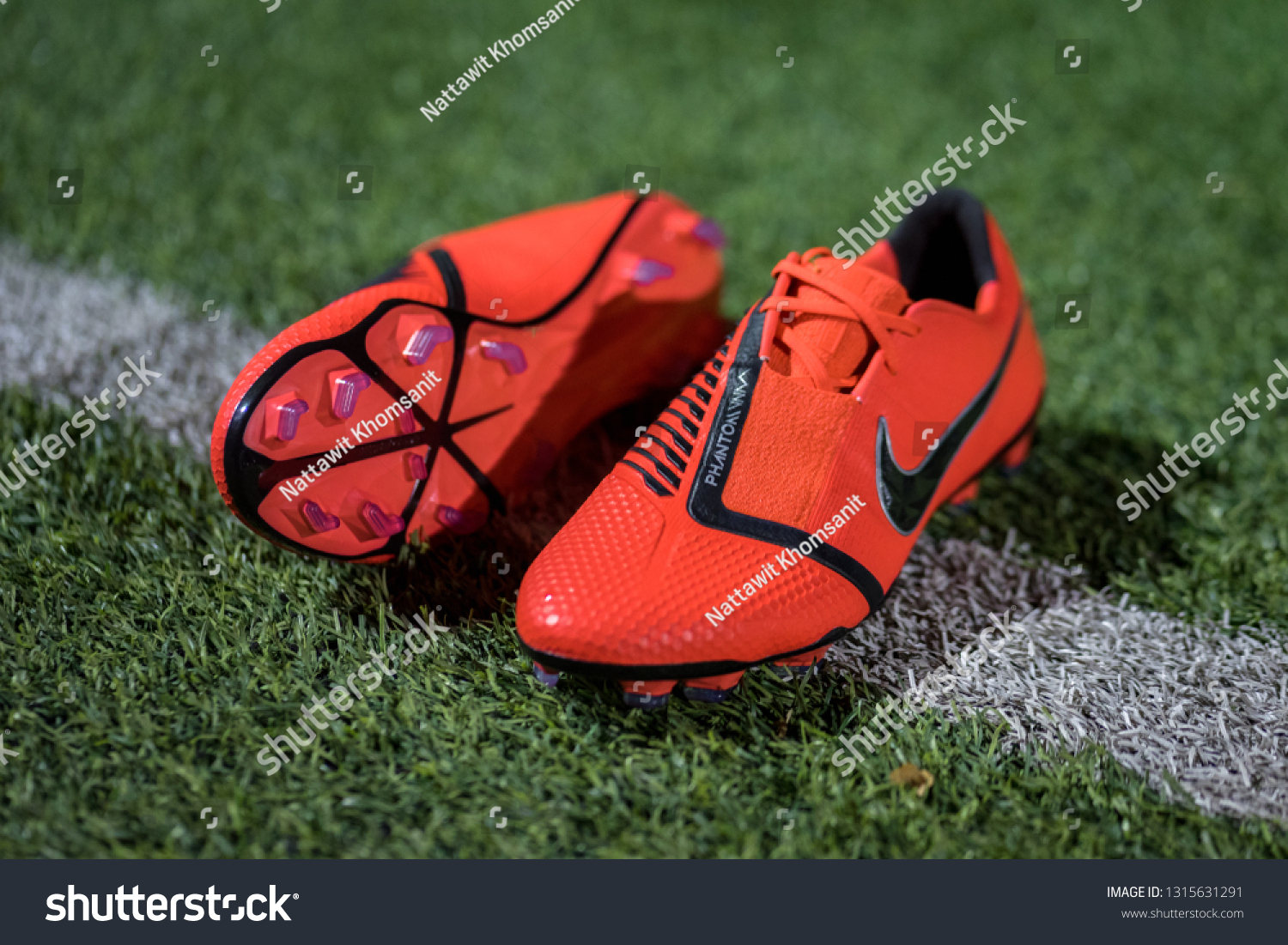 lewandowski football boots