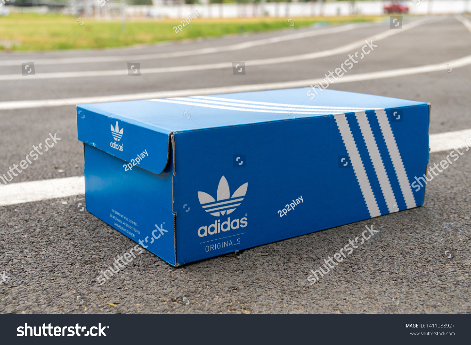 adidas blue shoe box