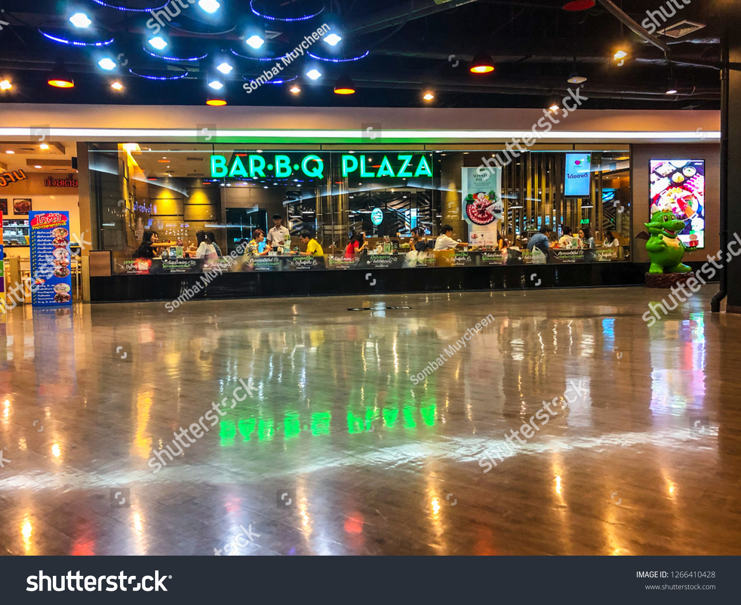 Bar bq plaza
