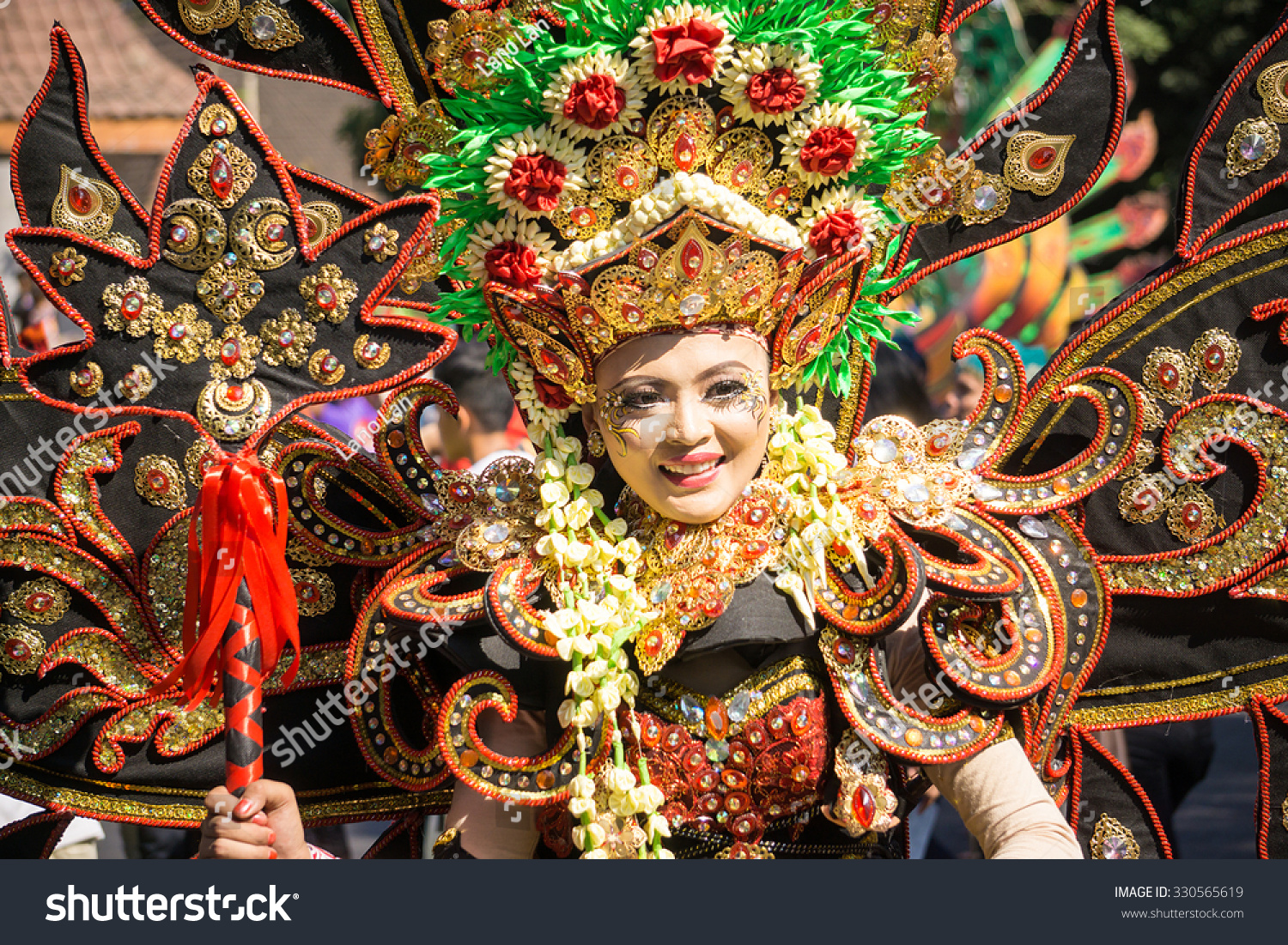 Banyuwangi Indonesia - Oct 17, 2015:Unidentified Woman Displaying ...