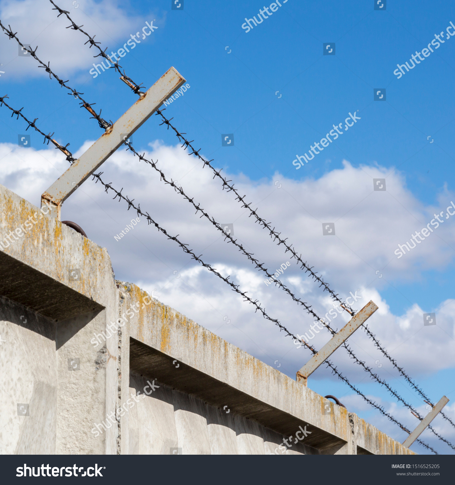 barbed wire id