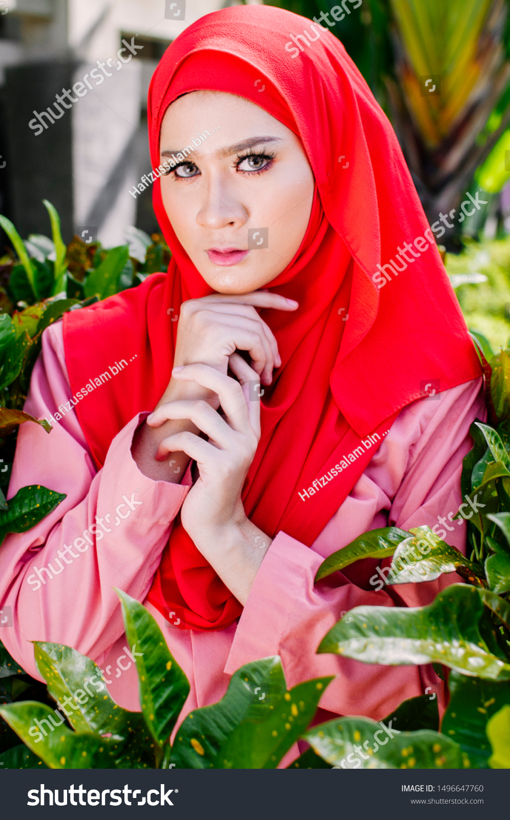 Beautiful Arabian Woman Hijab Stock Photo 1496647760 | Shutterstock