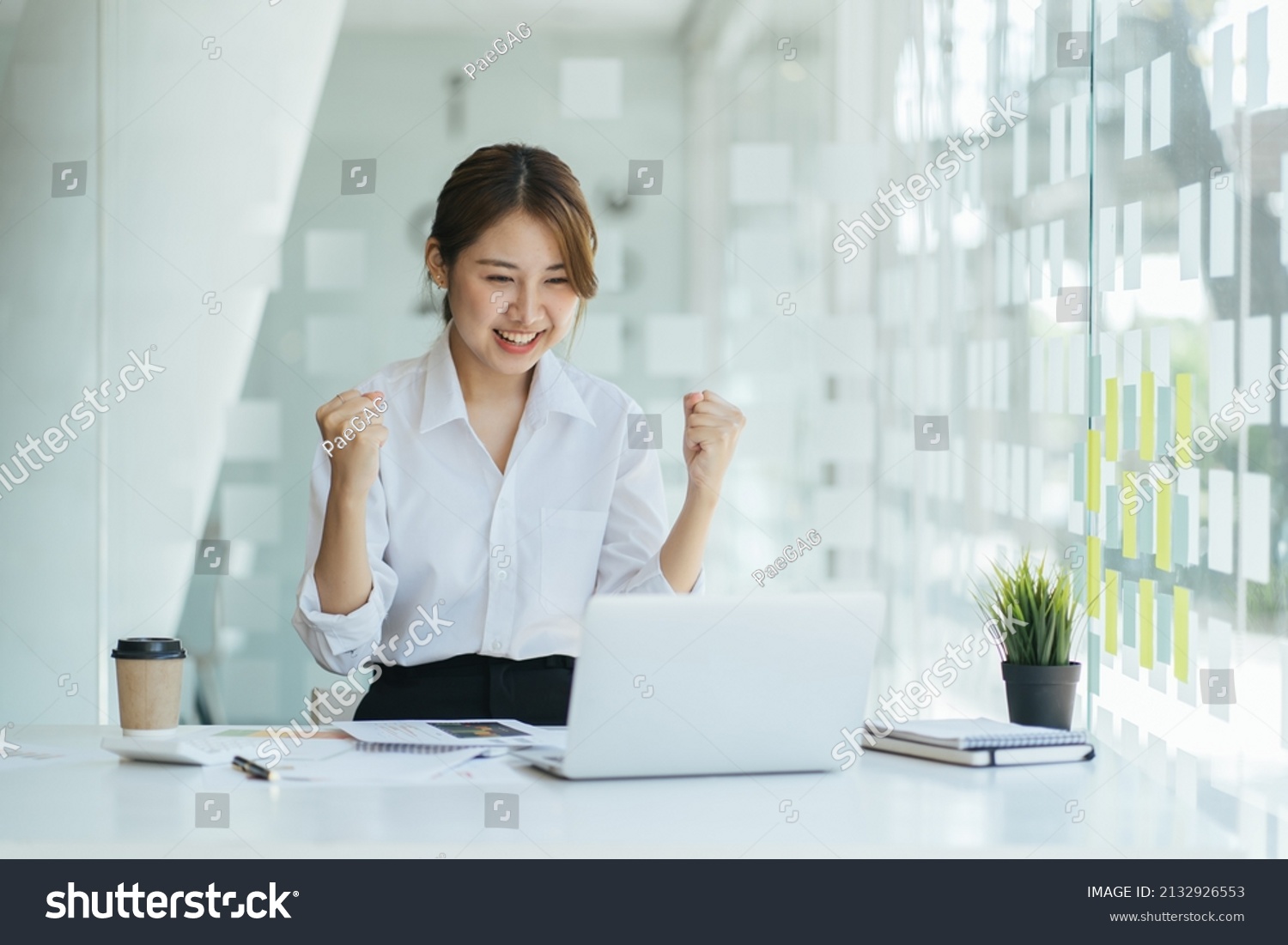 Beautiful Asian Girl Celebrate Laptop Success Stock Photo 2132926553 ...