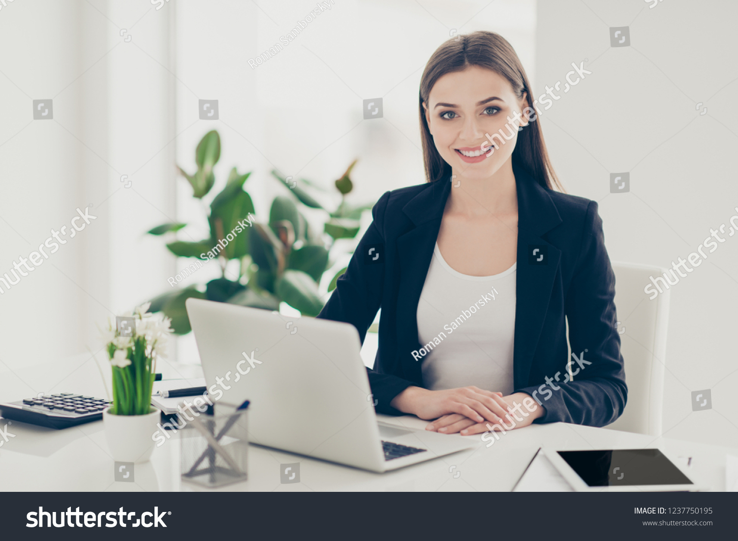 10,197 Attorney on laptop Images, Stock Photos & Vectors | Shutterstock