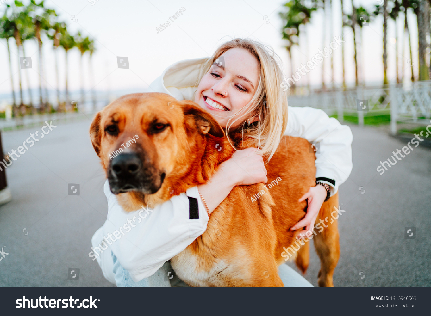 Beatiful Golden-Haired Lesbos Big O