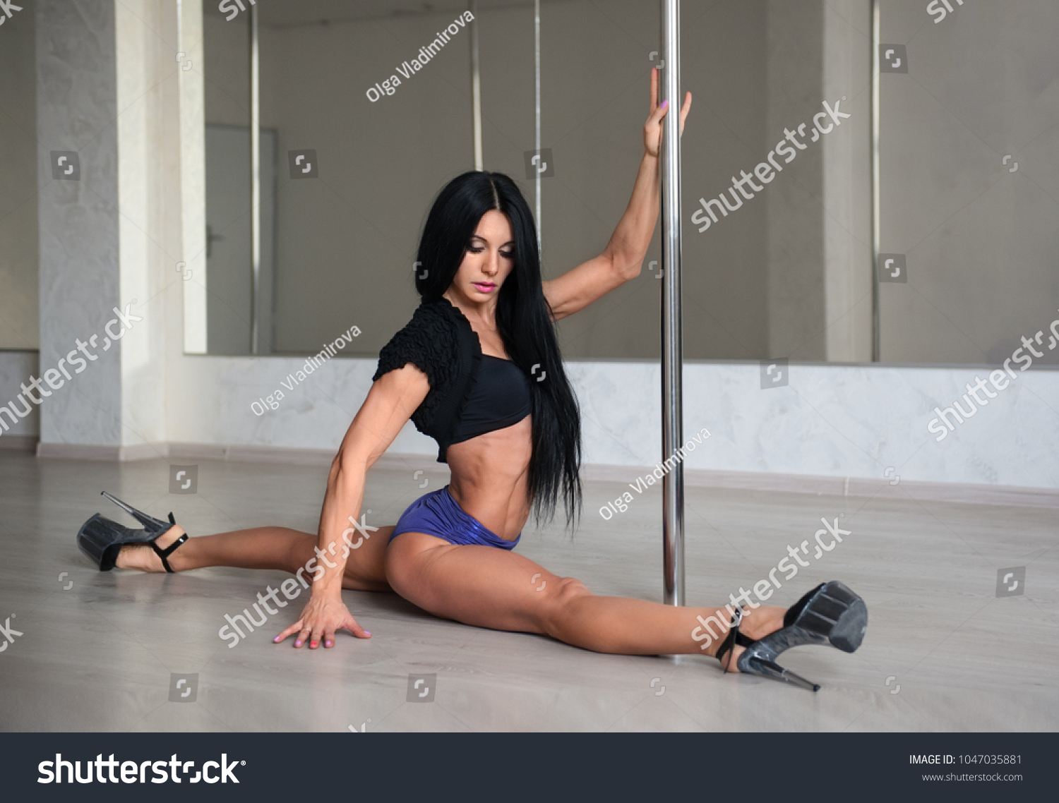 Beautiful Brunette Woman Performs String On Stock Photo Edit Now 1047035881