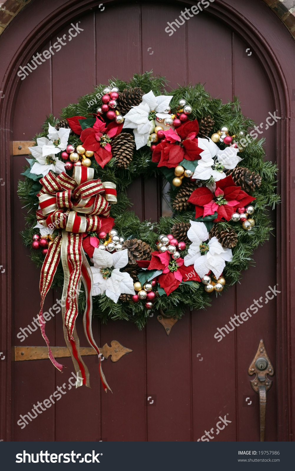 Beautiful Christmas Wreath On Brown Door Stock Photo 19757986 ...