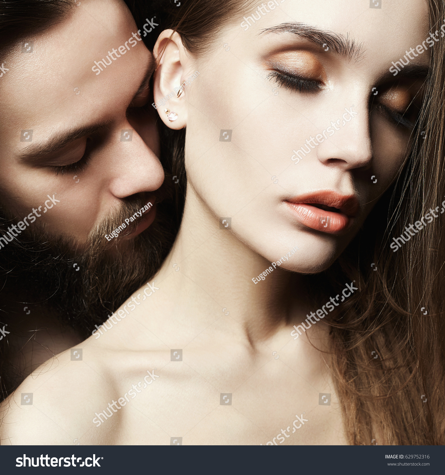 Beautiful Couple Kisssexy Woman Handsome Manlovely Stock Photo (Edit.