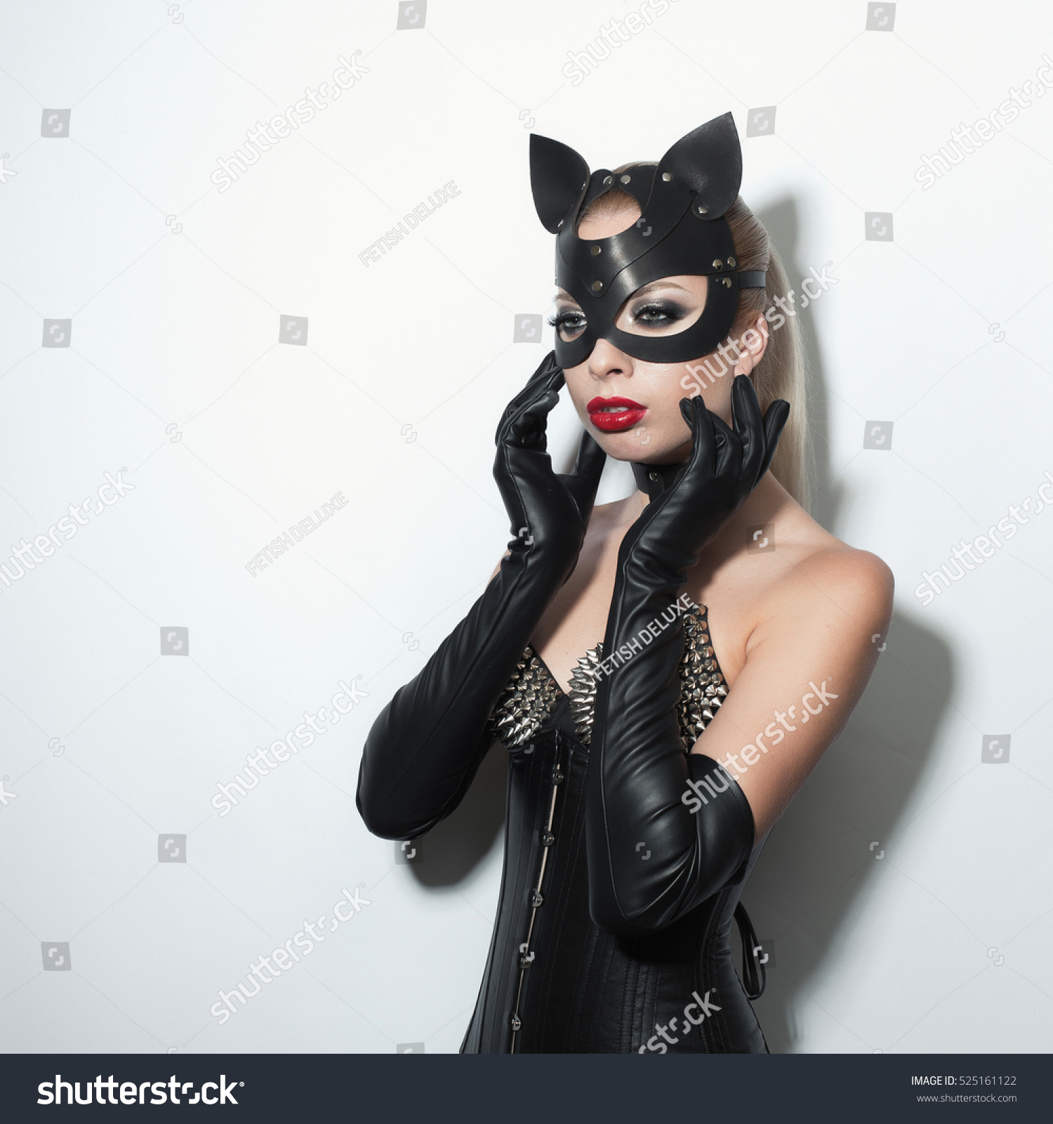 Bdsm catwoman dom fem leather pvc Spanking poker hand ass wet
