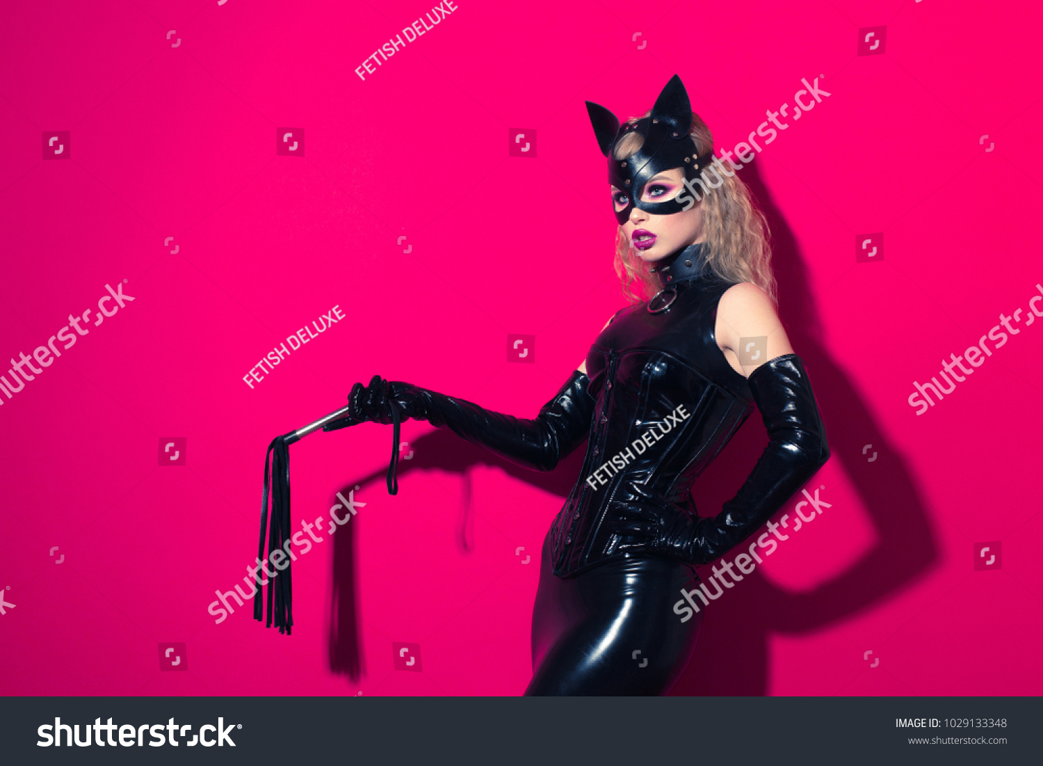 Hawt beauty dressing in latex and pvc