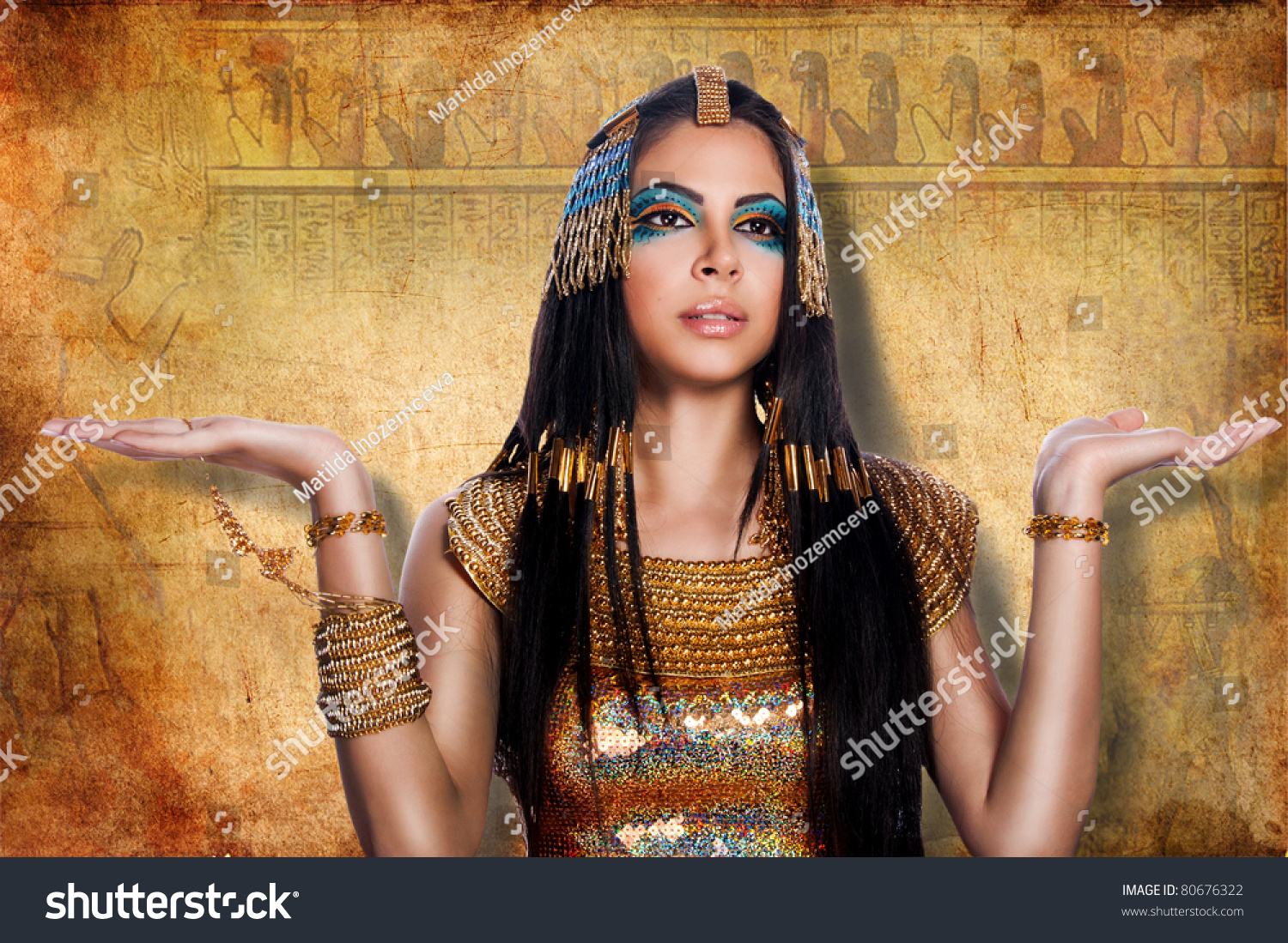 Beautiful Egyptian Woman Like Cleopatra On Foto De Stock 80676322 Shutterstock