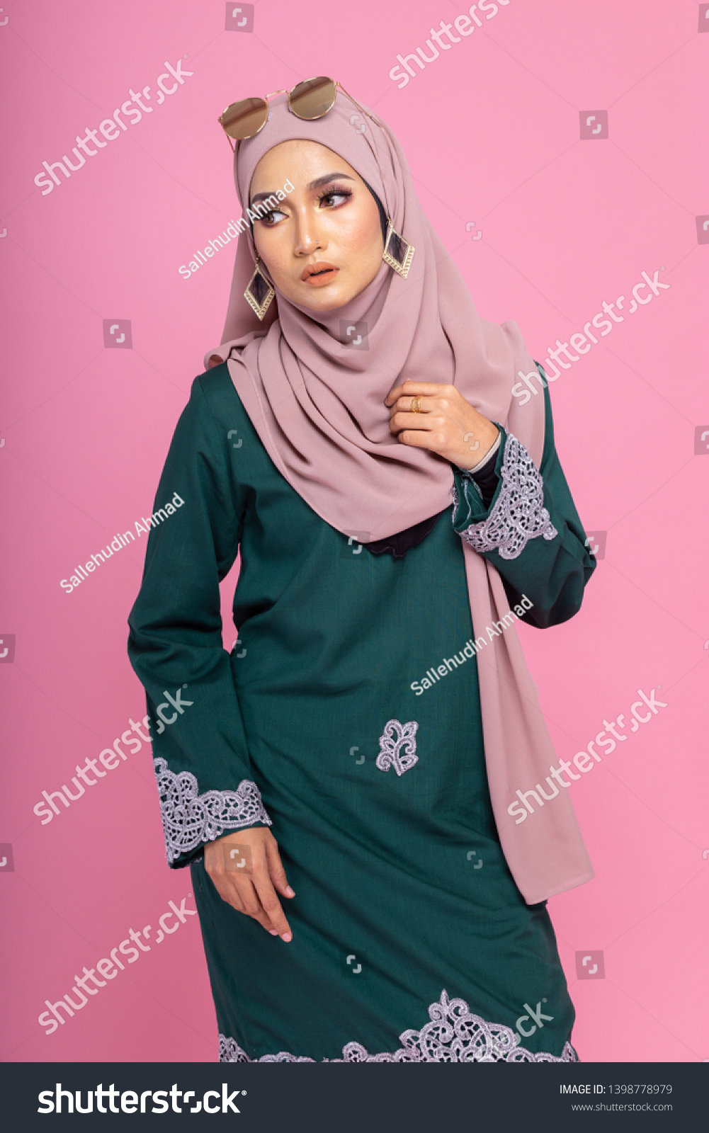 Baju Kurung Emerald Green Matching What Colour Scarf