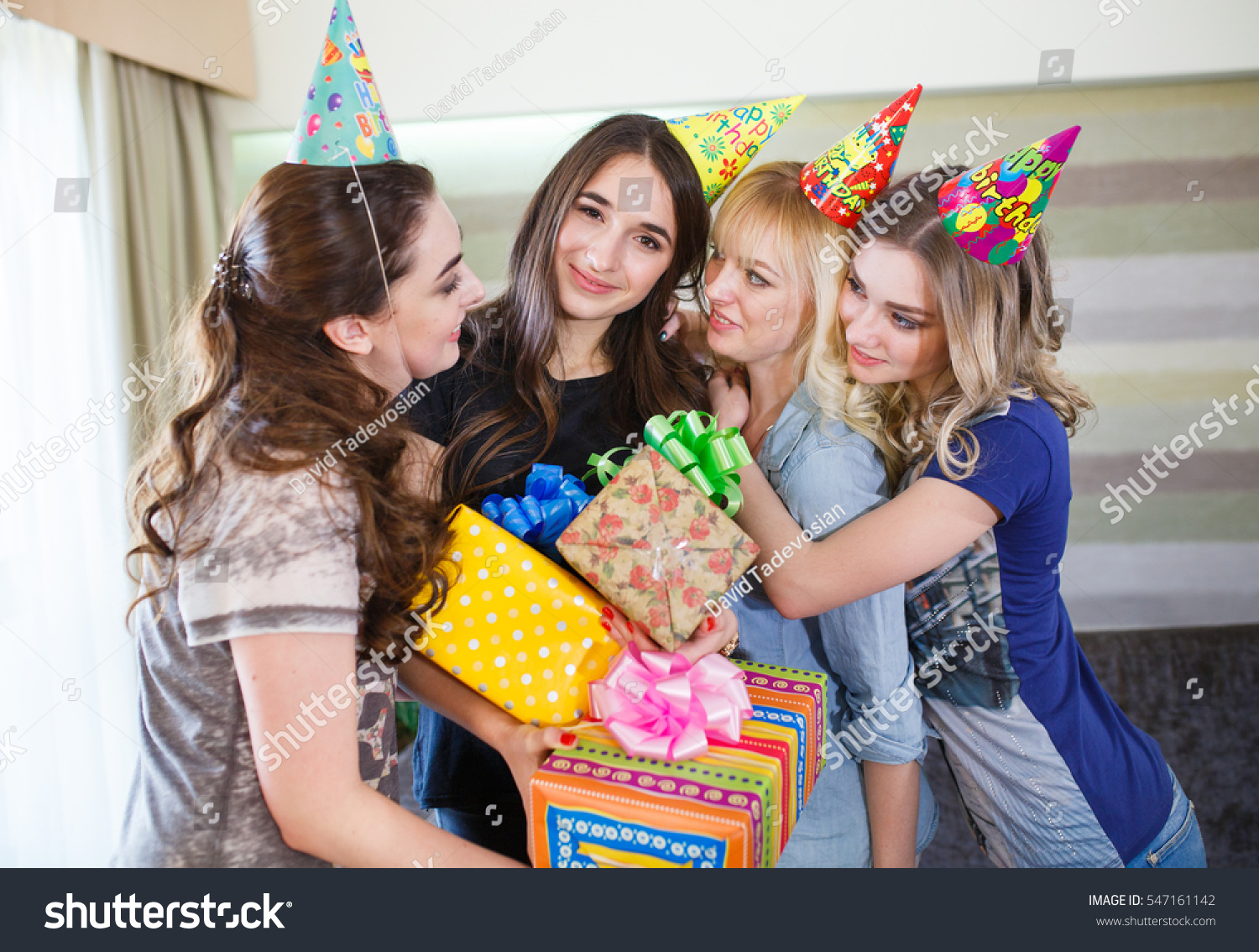 What to give a girl a birthday What to give a girl a birthday