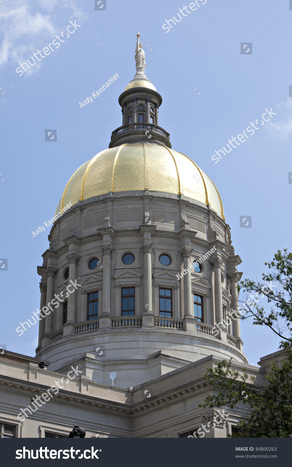 Beautiful Golden Capitol Dome Atlanta Georgia Stock Photo 84890263 ...