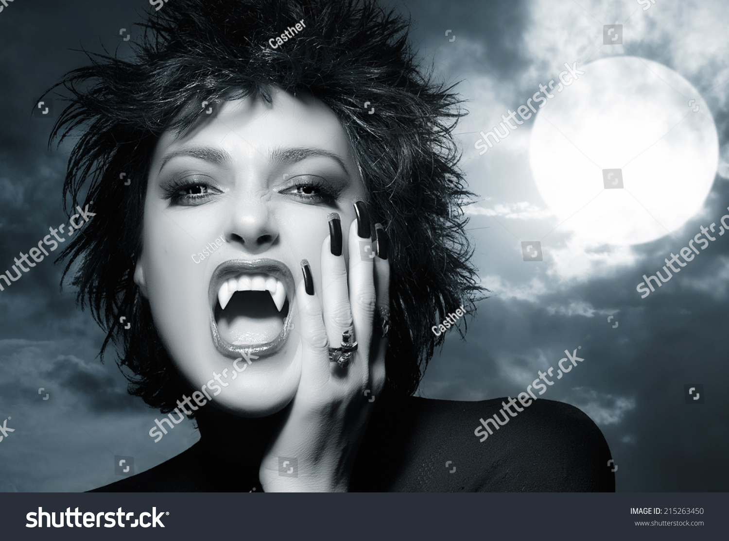 Beautiful Gothic Girl. Female Werewolf Screaming. Monochrome Halloween ...