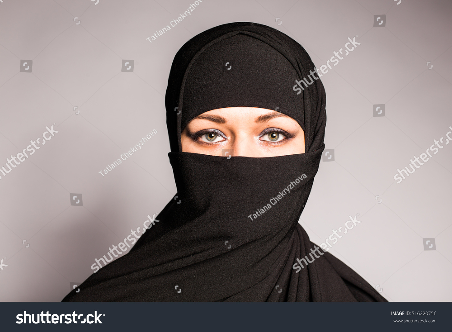 Burqa Images, Stock Photos & Vectors | Shutterstock