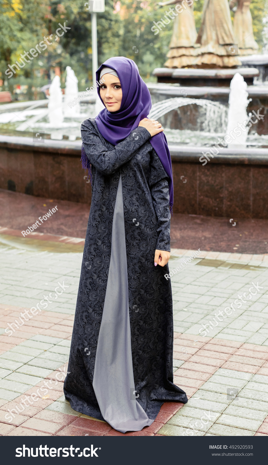 Beautiful Muslim Woman Modern Islamic ...
