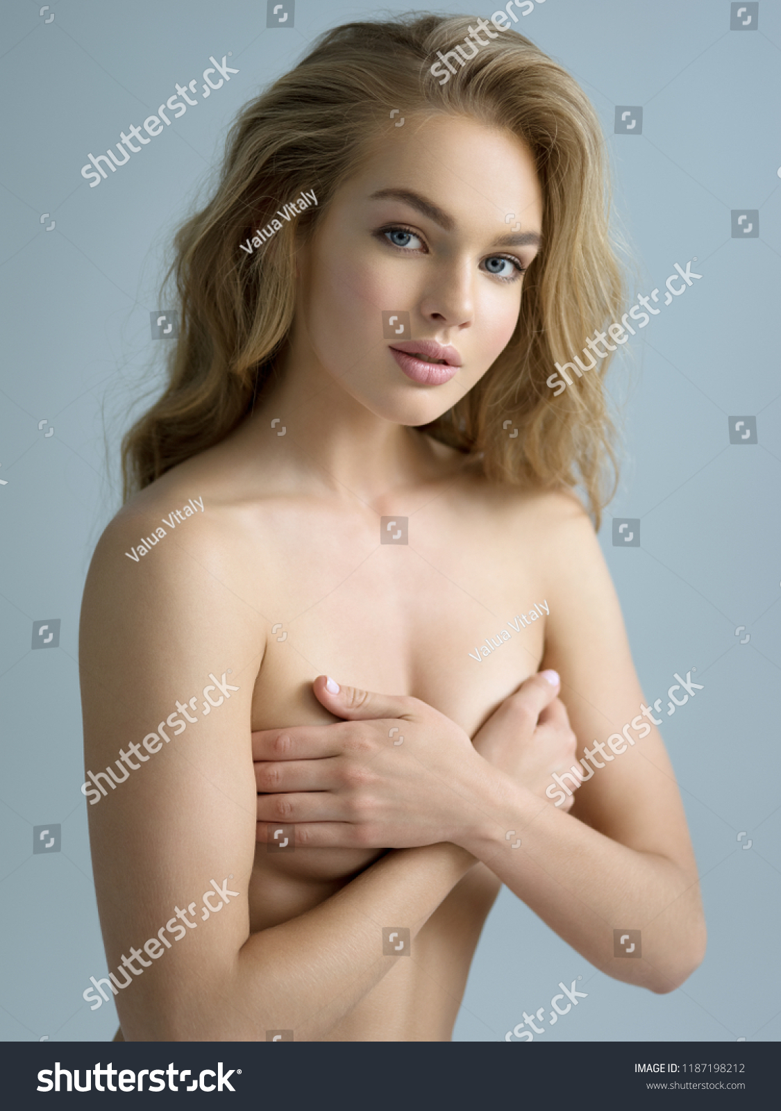 Nackt girl beautiful Hot Nude