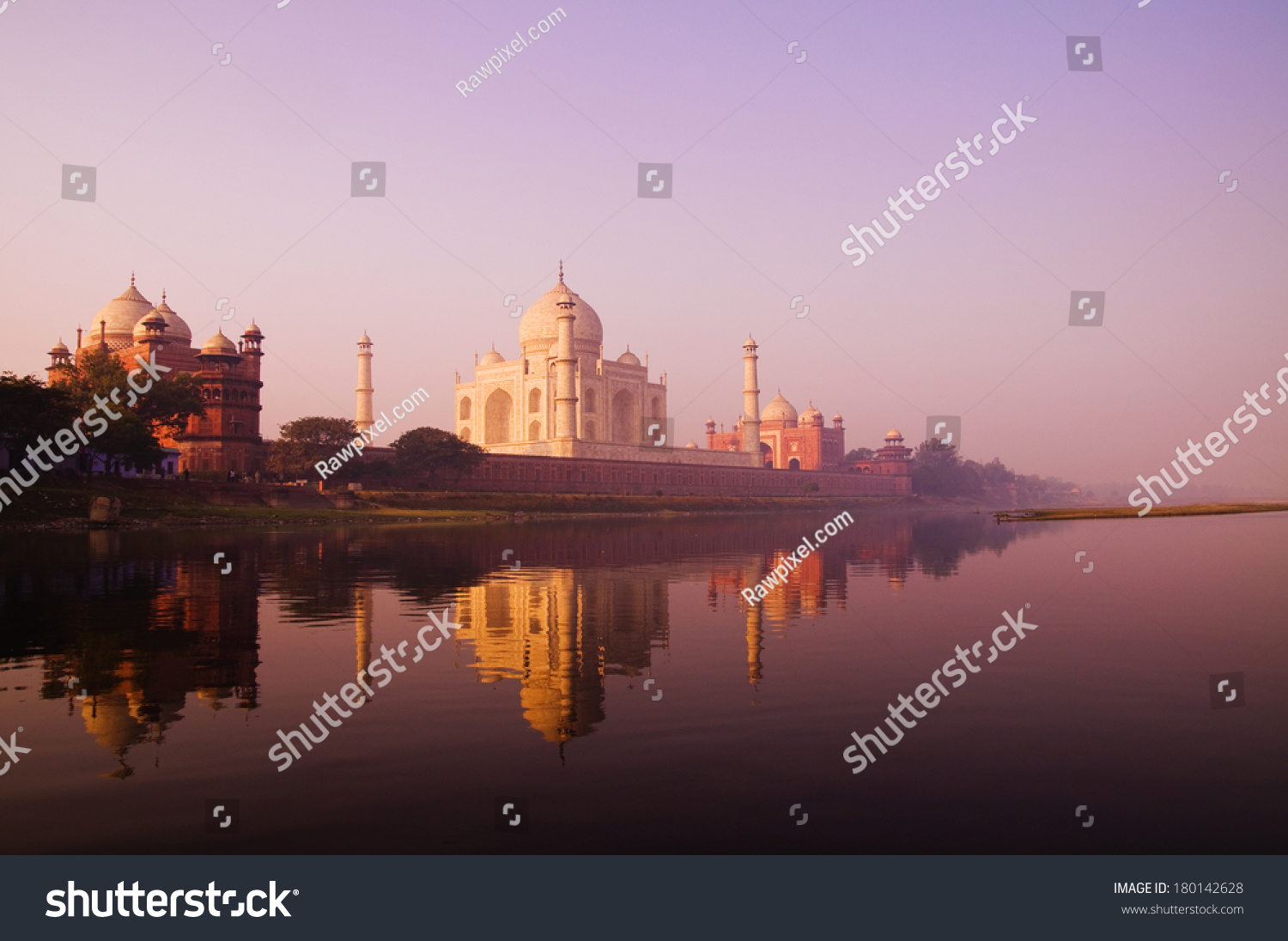 Beautiful Scenery Of Taj Mahal And A Body Of Water, India Stock Photo ...