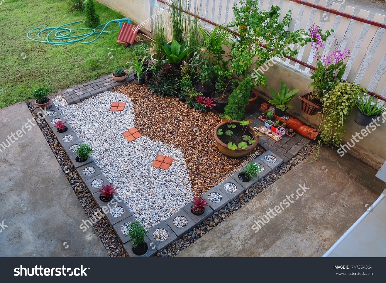 Backyard Small Rock Gardens - 21 Amazing Rock Garden Ideas To Inspire