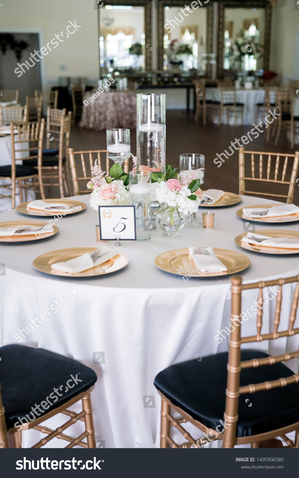 Beautiful Wedding Reception Table Centerpiece White Stock Photo Edit Now 1405906580