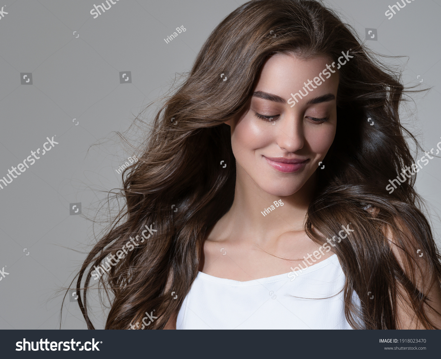 Beautiful Woman Long Hair Face Portrait库存照片1918023470 Shutterstock 