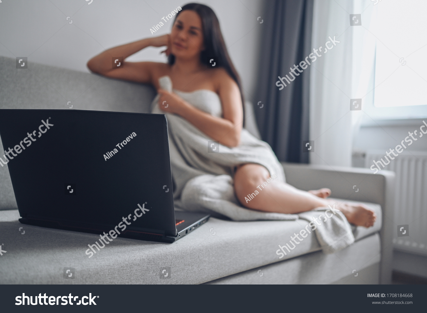 Naked Movie Afbeeldingen Stockfotos En Vectoren Shutterstock