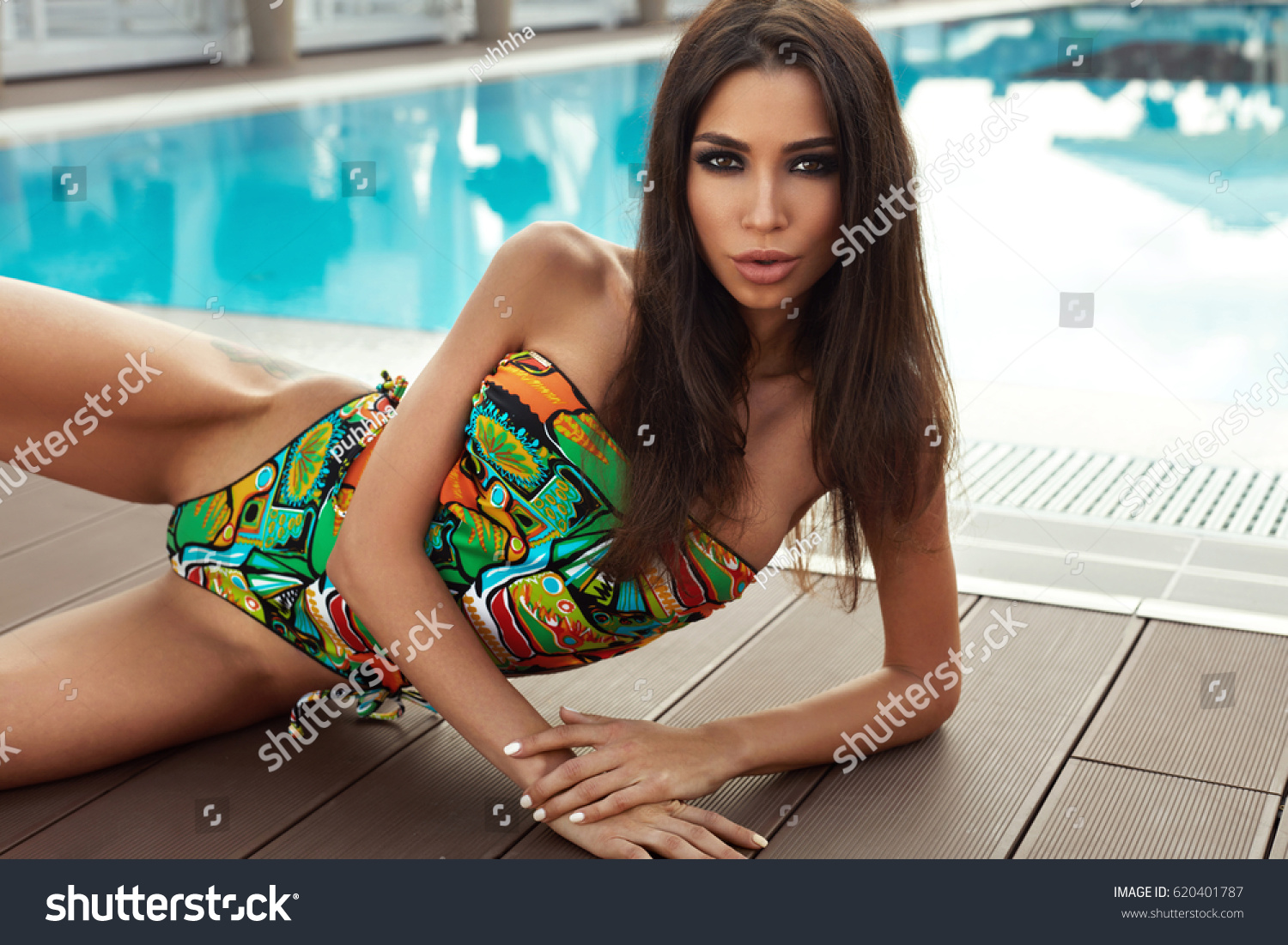 Luxury for a beautiful female body Luxury for a beautiful female body