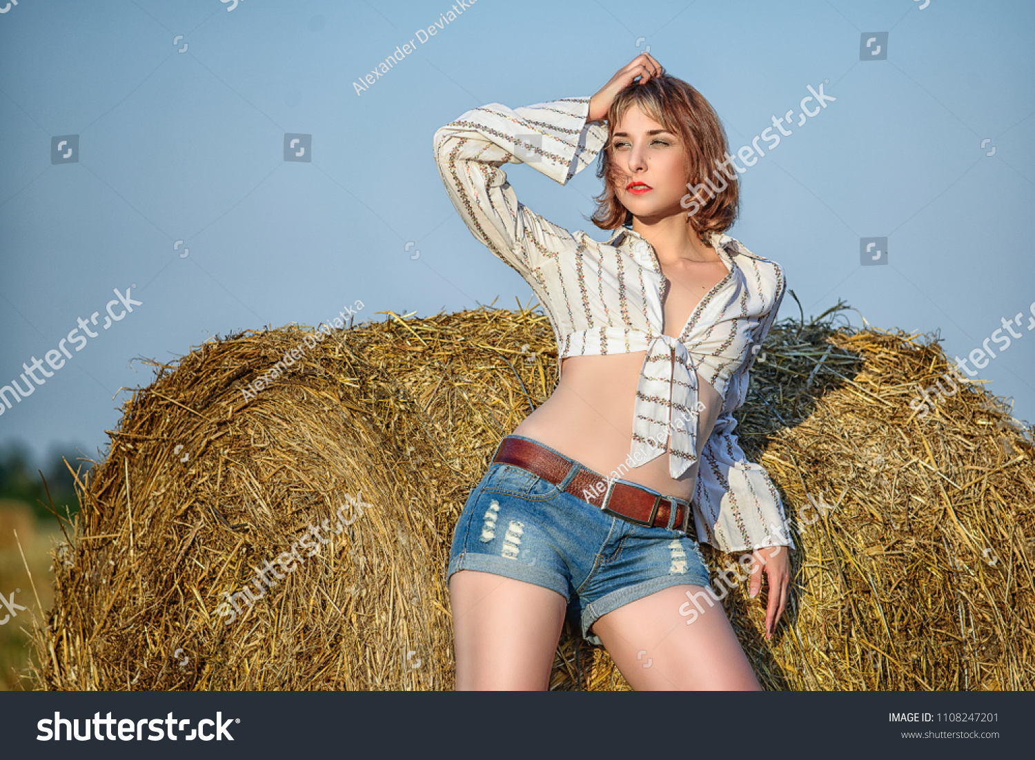 Nude young girls country