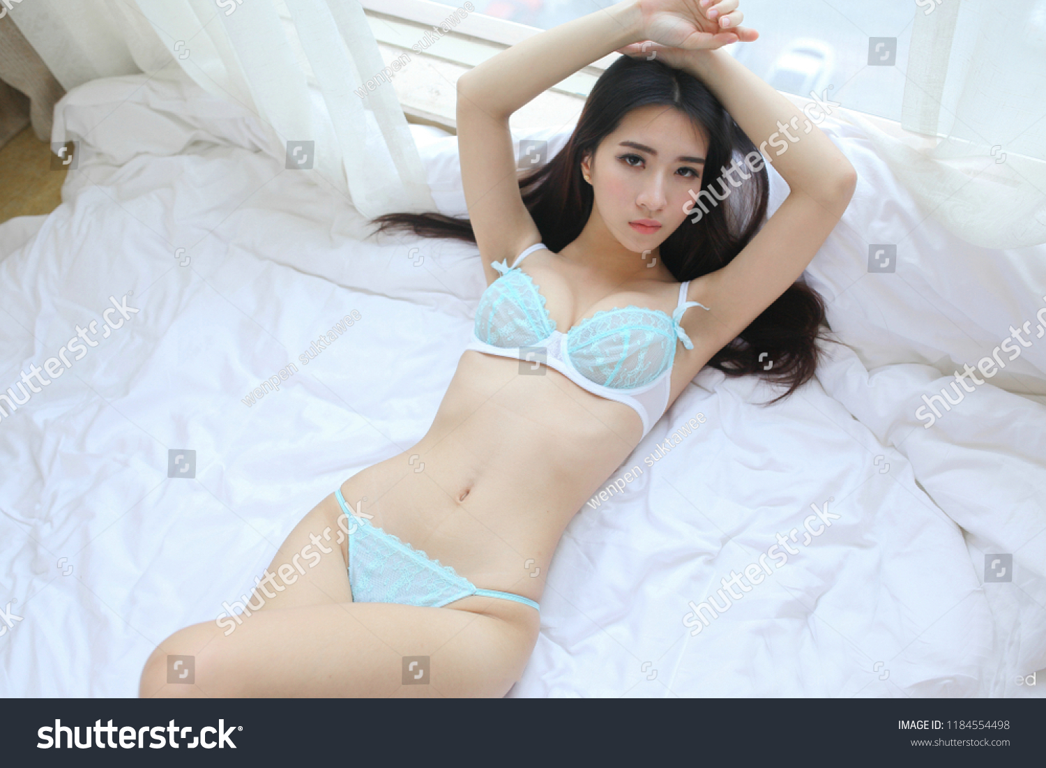 Hot young asian girl nude - Sex photo