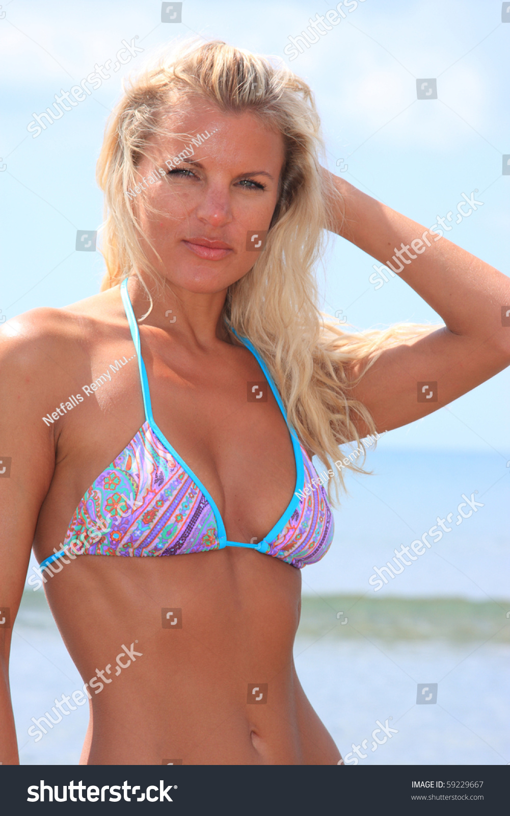 single russian girl in bikini hd pic