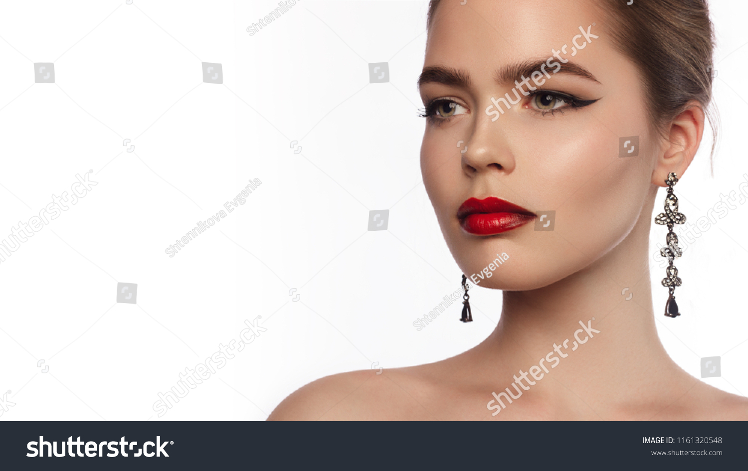 Makeup shooter: classic and evening version Makeup shooter: classic and evening version