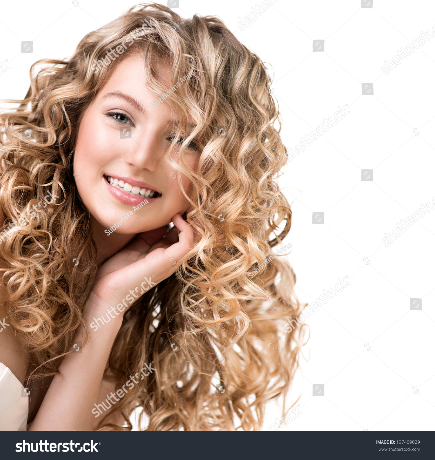 Beauty Girl Blonde Curly Hair Healthy Stockfoto Jetzt