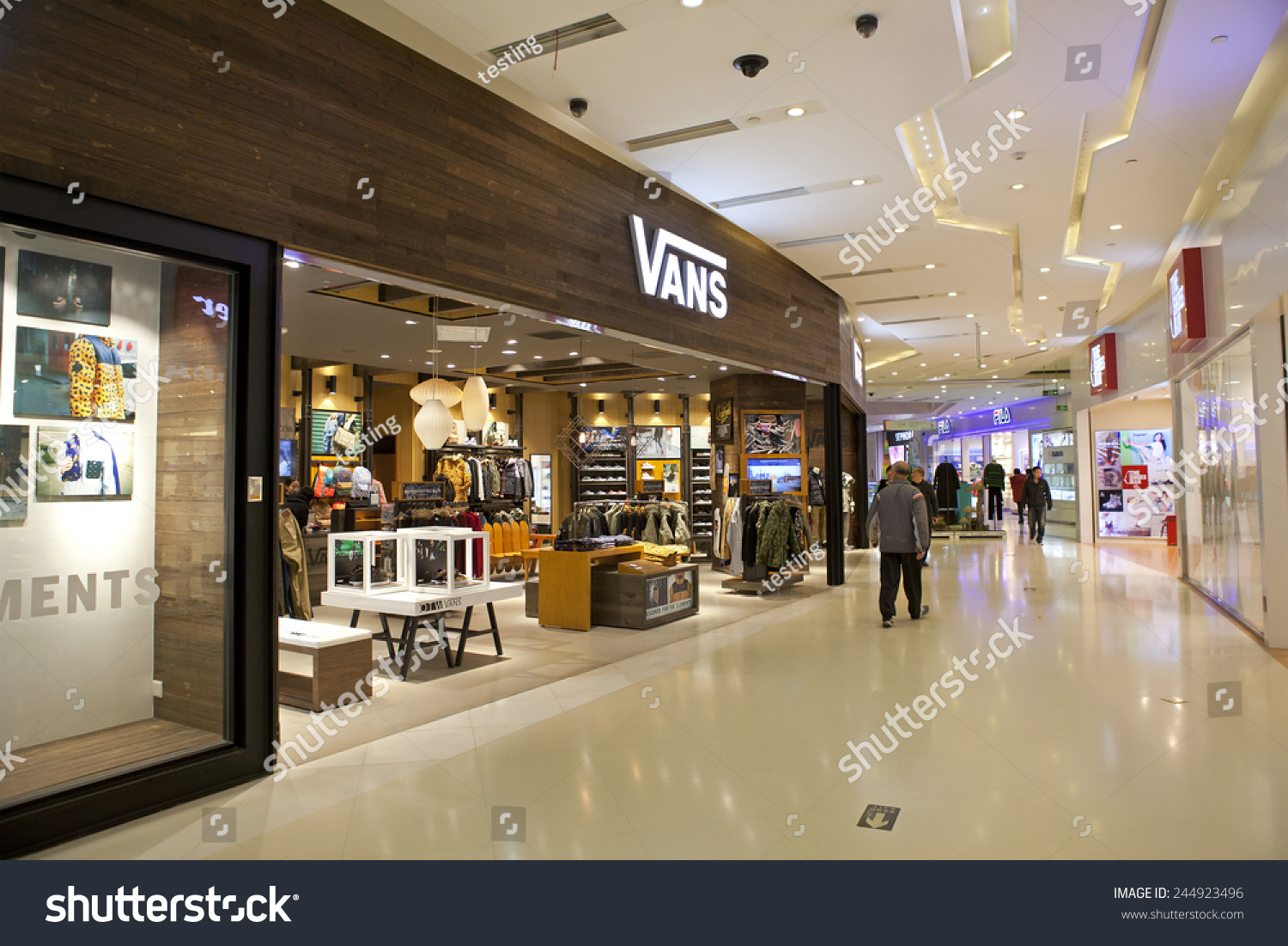 vans store herndon and 99