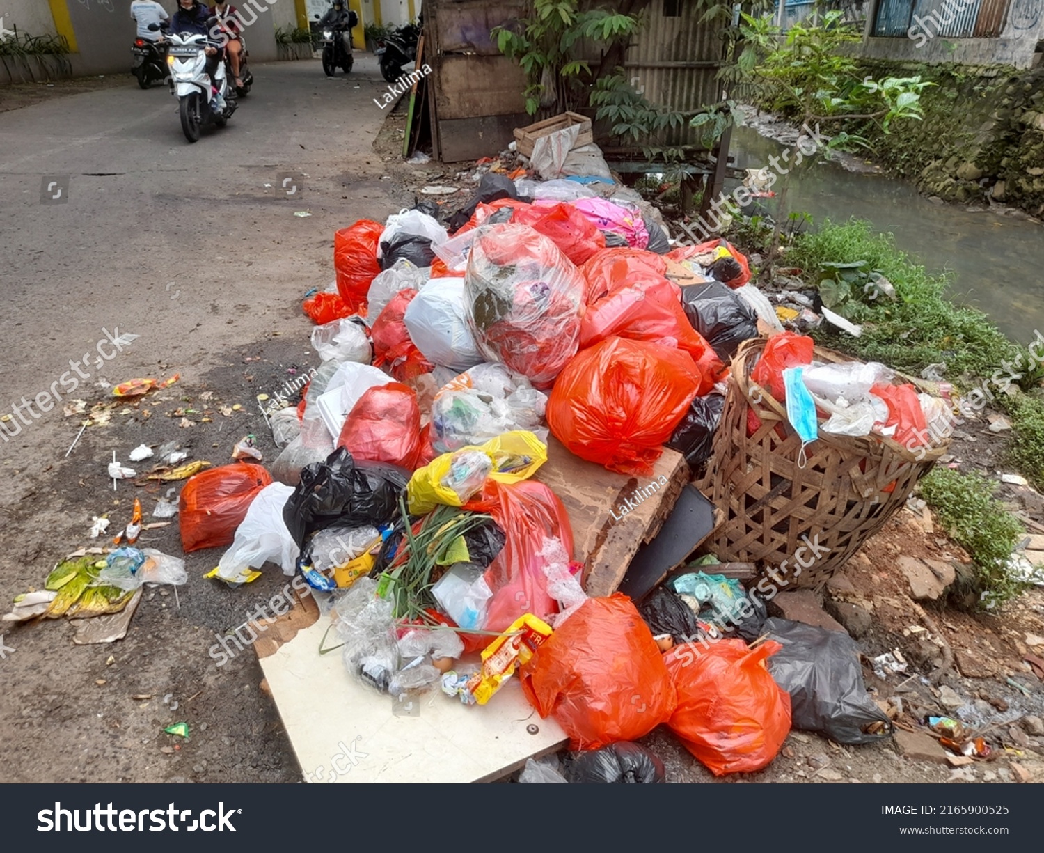 Bekasi Indonesia June 2022 Plastic Waste Stock Photo 2165900525 ...