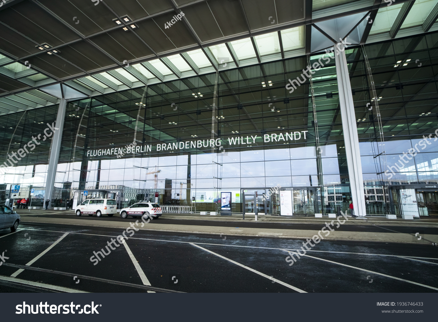 11 419 Im genes De Berlin Airports Im genes Fotos Y Vectores De 11-419-im-genes-de-berlin-airports-im-genes-fotos-y-vectores-de
