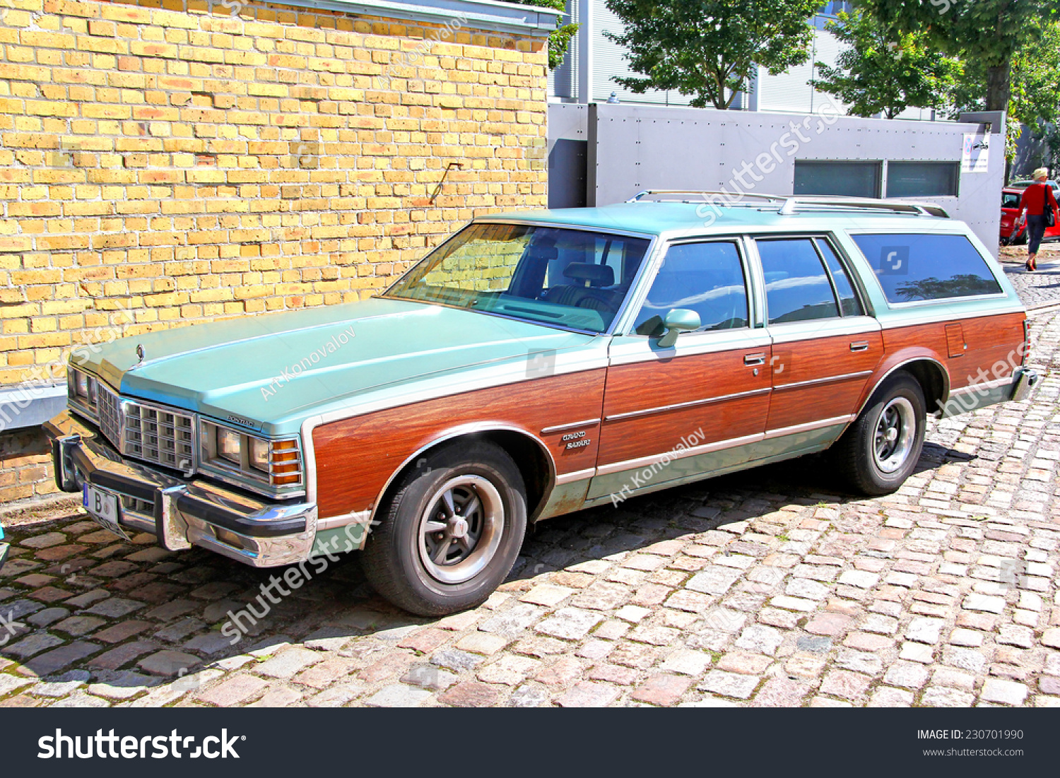 28,586 Station wagon car Stock Photos, Images & Photography Shutterstock