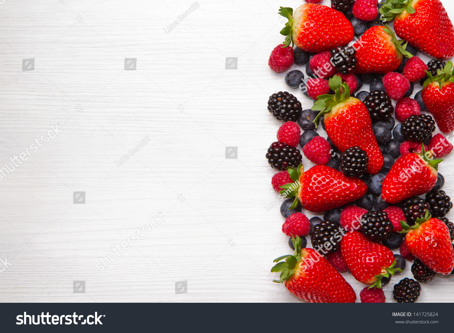 Strawberries blackberries blueberries Images, Stock Photos & Vectors |  Shutterstock