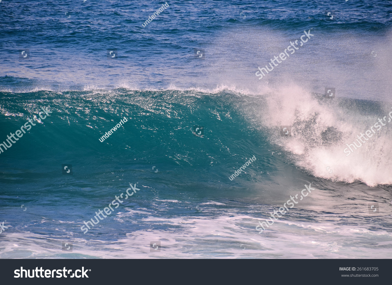 Big Blue Wave Breaks Atlantic Ocean Stock Photo 261683705 - Shutterstock